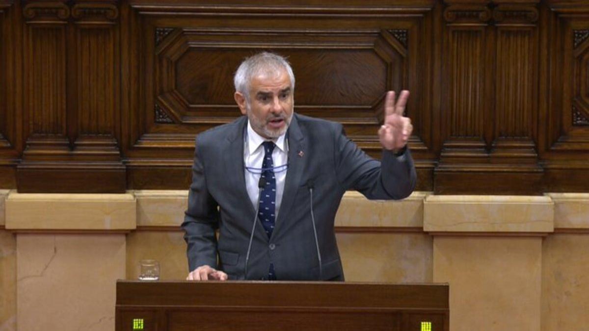 Carlos Carrizosa defiende la moción de censura contra Torra, en el Parlament.