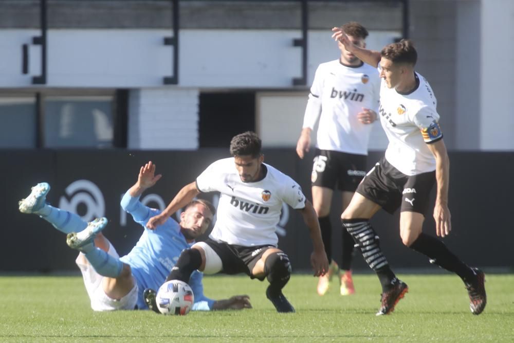 Valencia Mestalla - UD Ibiza, en imágenes