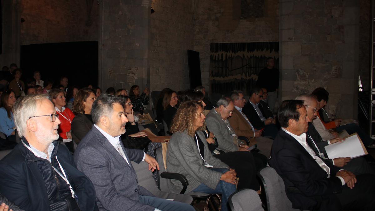 Diversos dels assistents al X Simposi de l&#039;ATA que s&#039;ha fet aquest dijous a Girona.