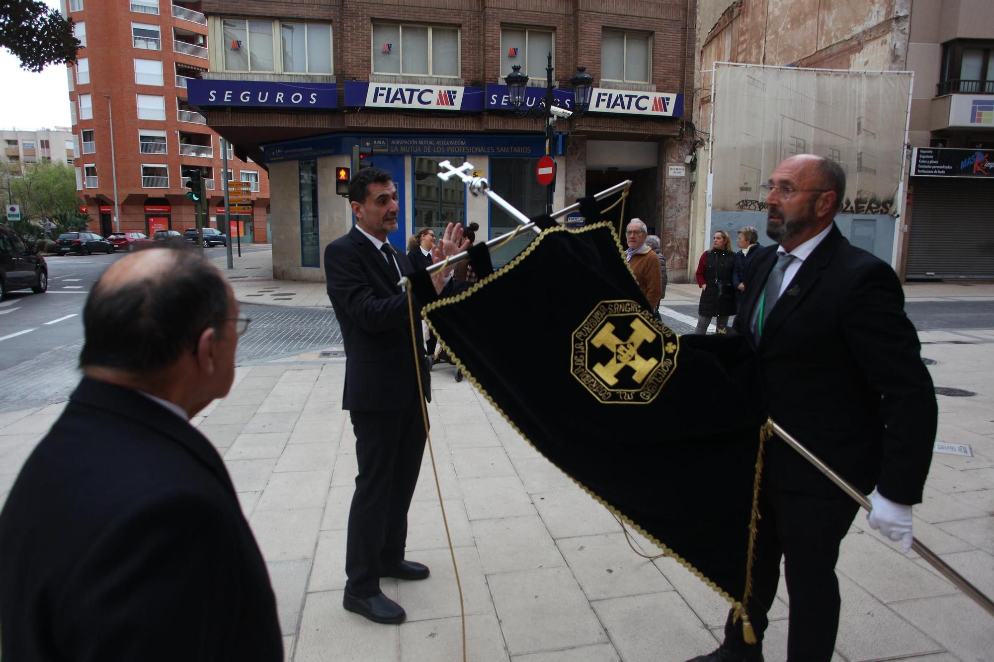 Emocionante procesión del Encuentro en Castelló en la mañana del Domingo de Resurrección