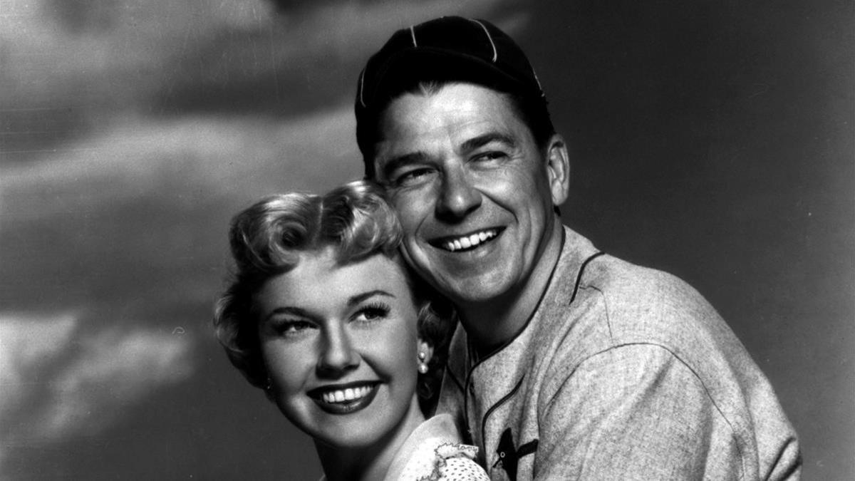 zentauroepp1945201 file  ronald reagan and doris day in   the winning team   a 180730135814