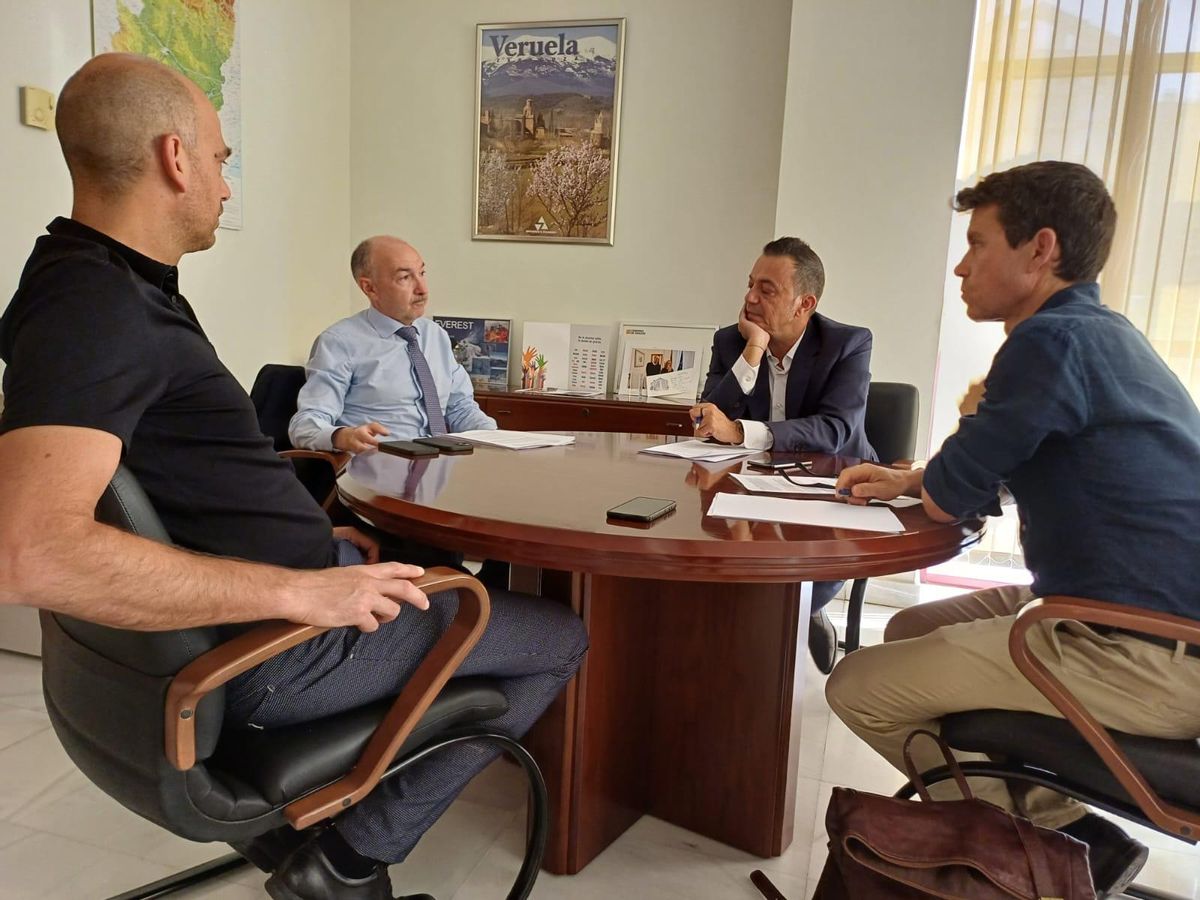 Reunión del delegado del Gobierno de España en Aragón, Fernando Beltrán, esta tarde en la Aemet.