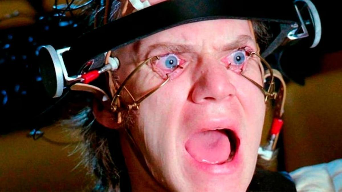 La escena del tratamiento Ludovico al personaje interpretado por Malcolm McDowell en "La naranja mecánica"