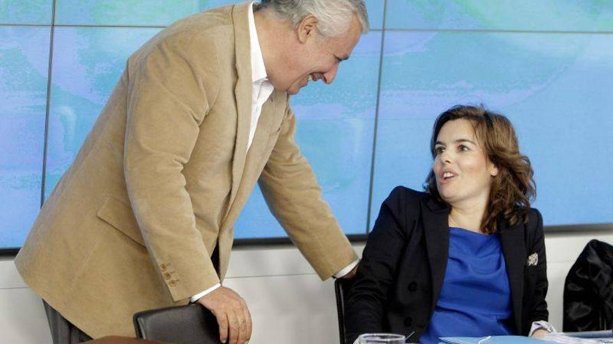 Sáenz de Santamaría y Jáuregui pilotarán el traspaso de poderes del Gobierno