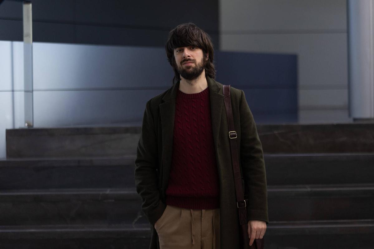 El escritor David Uclés, autor de "La ciudad de las luces muertas", en la redacción de Levante-eMV.