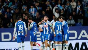 El Espanyol celebra el gol de Roberto ante el Alavés