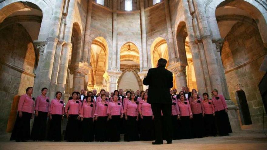 La Coral Polifónica San Mamede de Zamáns durante su concierto