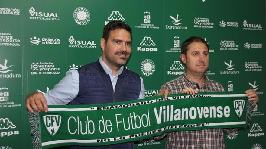Roca llega con la idea de hacer crecer al Villanovense con un fútbol directo