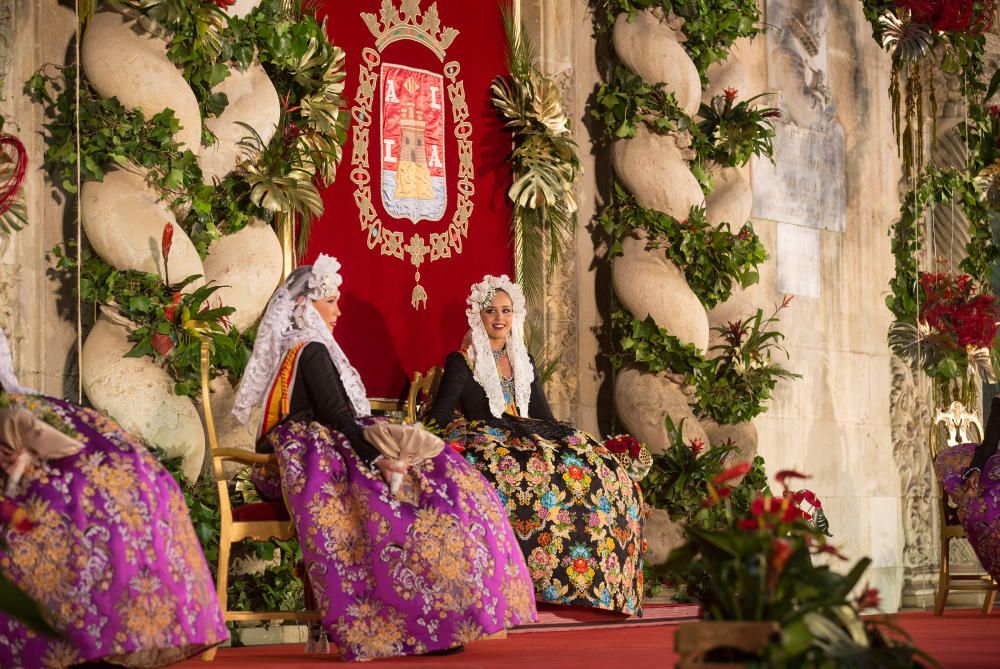 Isabel Bartual proclamada Bellea del Foc 2019.