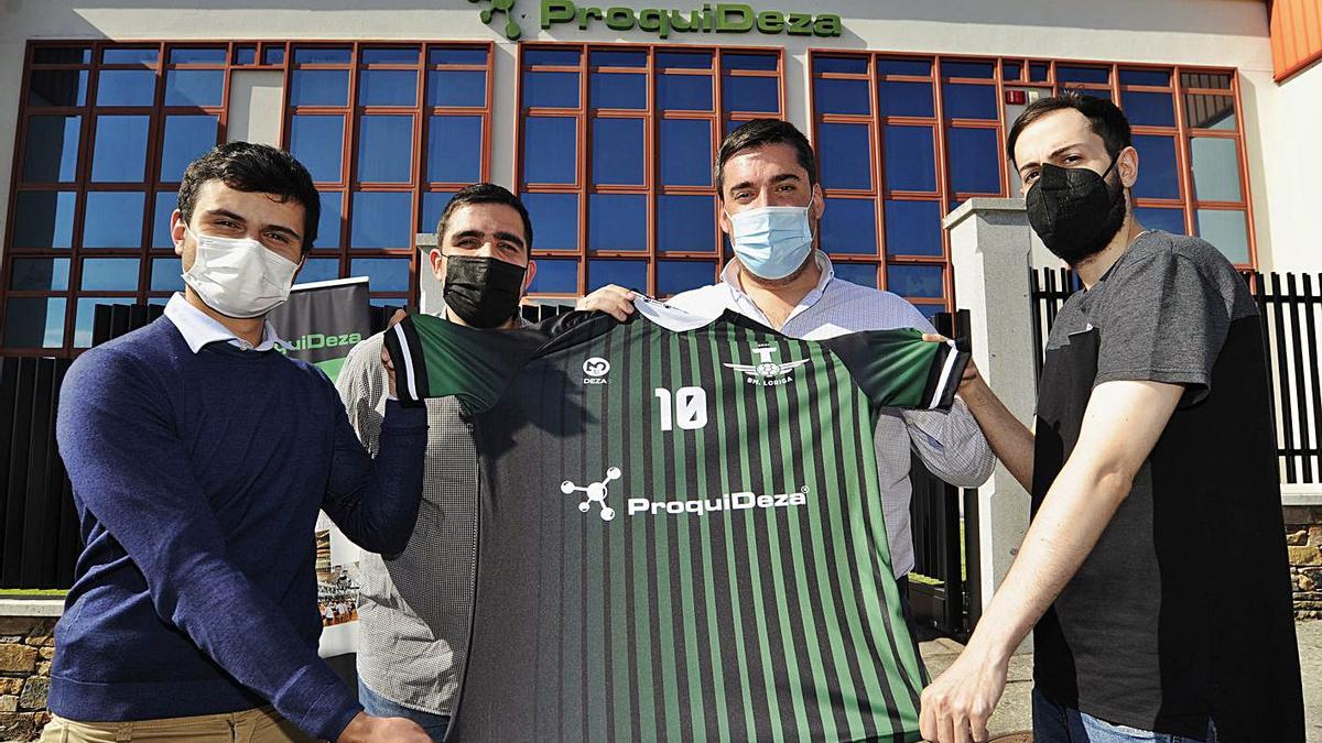 El Balonmán Loriga se presentó ayer oficialmente en las instalaciones de Proquideza. |  // BERNABÉ/JAVIER LALÍN