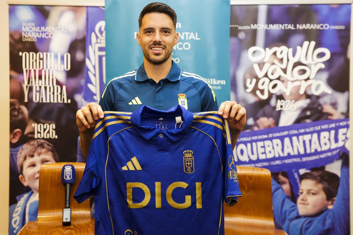 oviedo. presentación oficial de Brekalo en el Silken Monumental Naranco