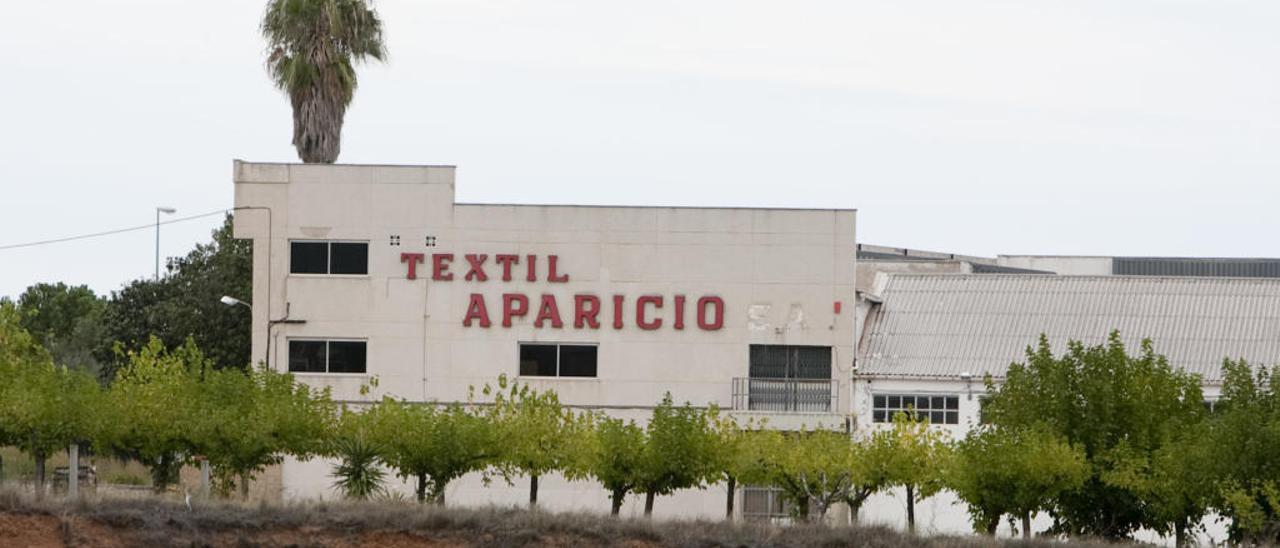 Nave de la empresa Textil Aparicio en Ontinyent, en una imagen captada en 2015.