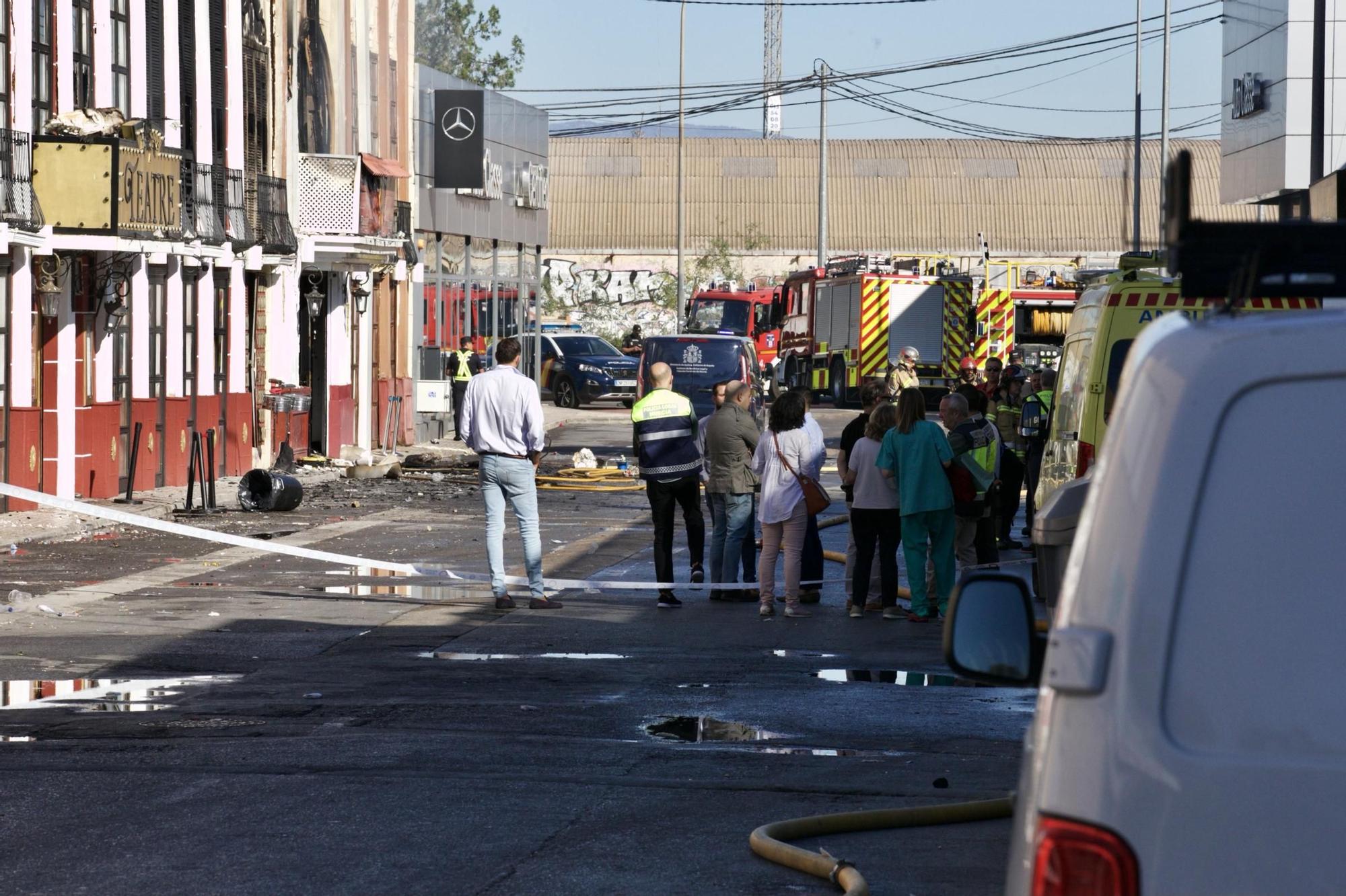 Las imágenes de la zona de ocio de Atalayas tras el incendio en dos discotecas