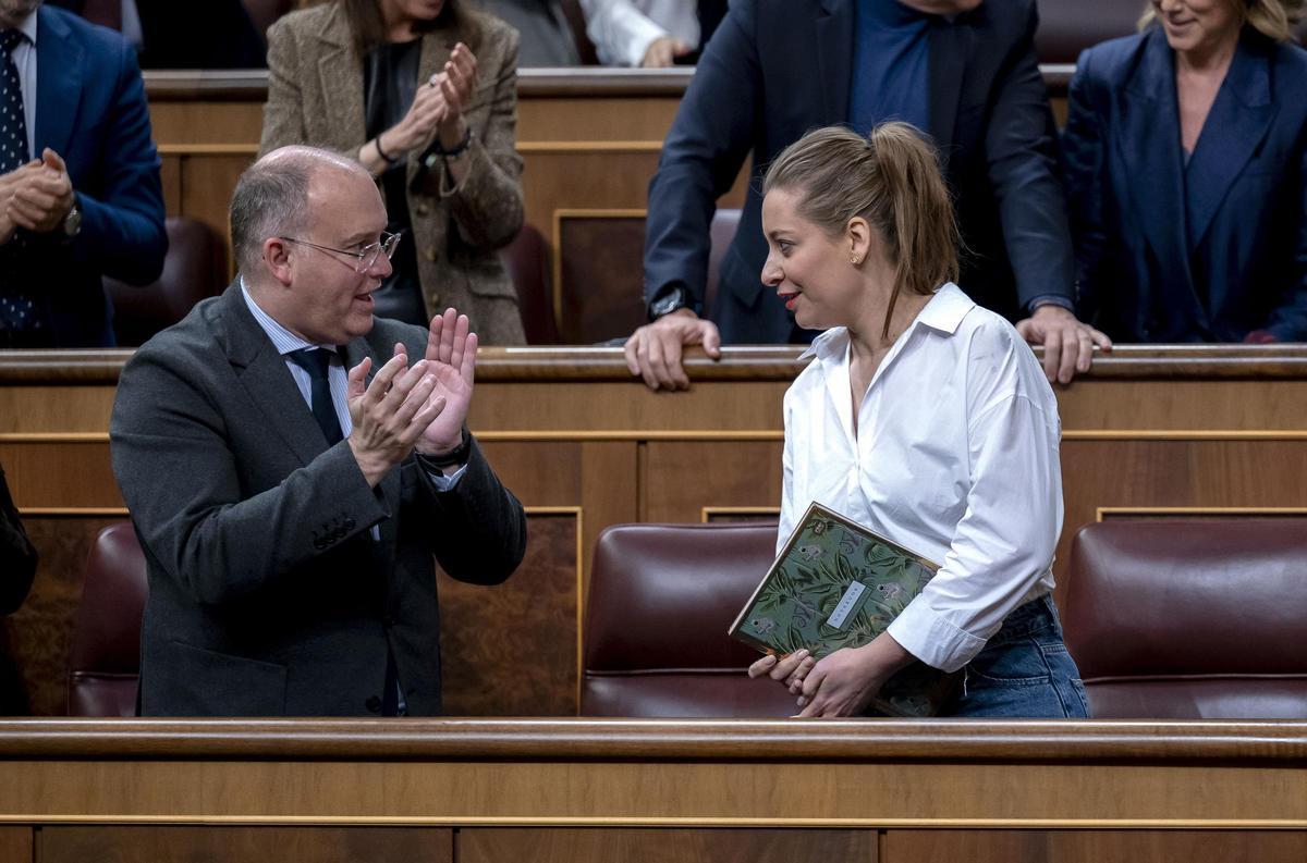 Archivo - El secretario general del PP, Miguel Tellado, y la portavoz del PP en el Congreso, Ester Muñoz.