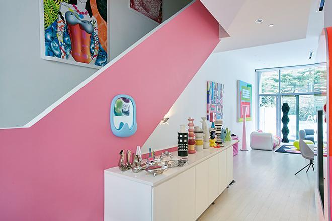 El estudio del diseñador Karim Rashid en rosa
