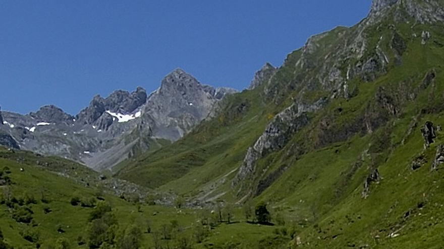 Lena estalla contra el motocross en los &quot;Alpes Tuizos&quot;: &quot;Hay que proteger a los que viven de los caminos&quot;