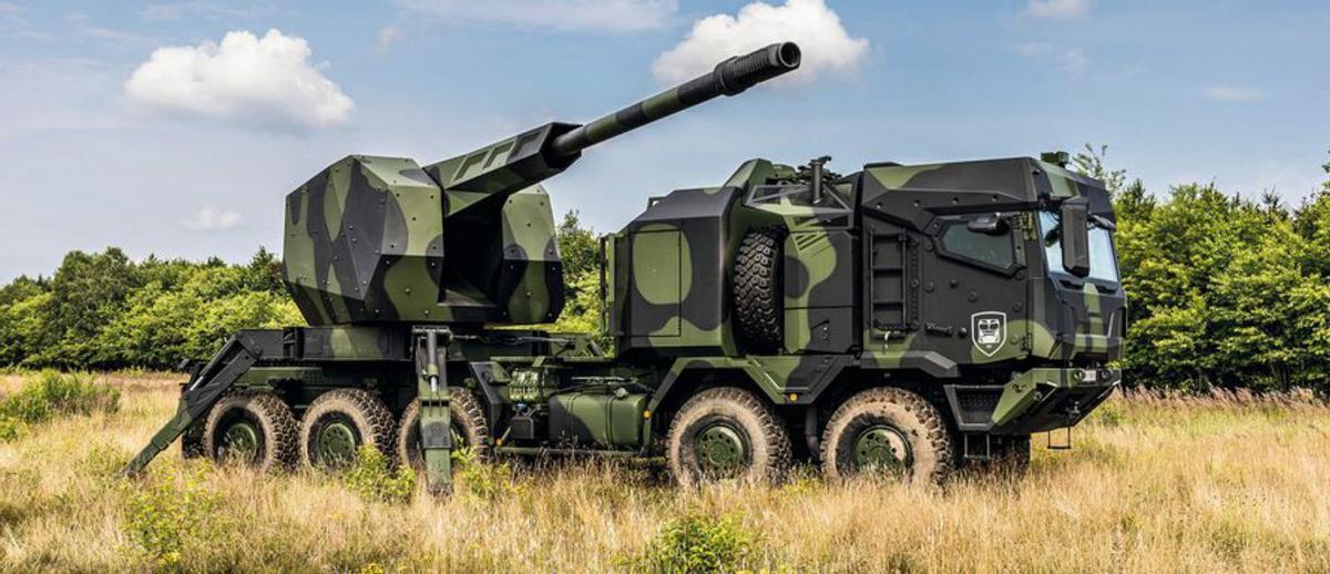 Obus autotopropulsado sobre ruedas de RMMV.
