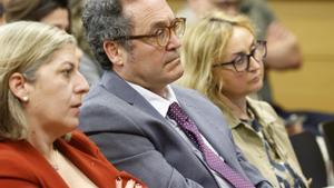 Uns nous missatges proven que García Ortiz sabia les operacions de Leire Díez