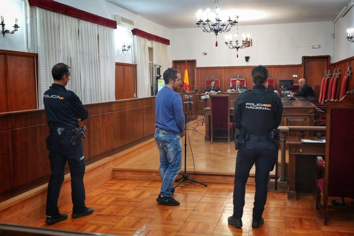 El ahora condenado, durante el juicio.