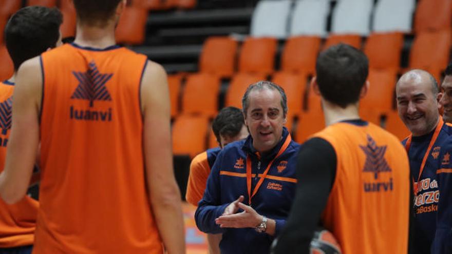 Entrenamiento previo al partido ante el Olympiacos