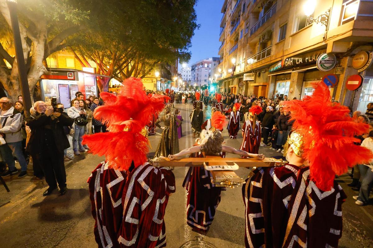 El Cabanyal vive con solemnidad el Miércoles Santo del Prendimiento y la Lanzada