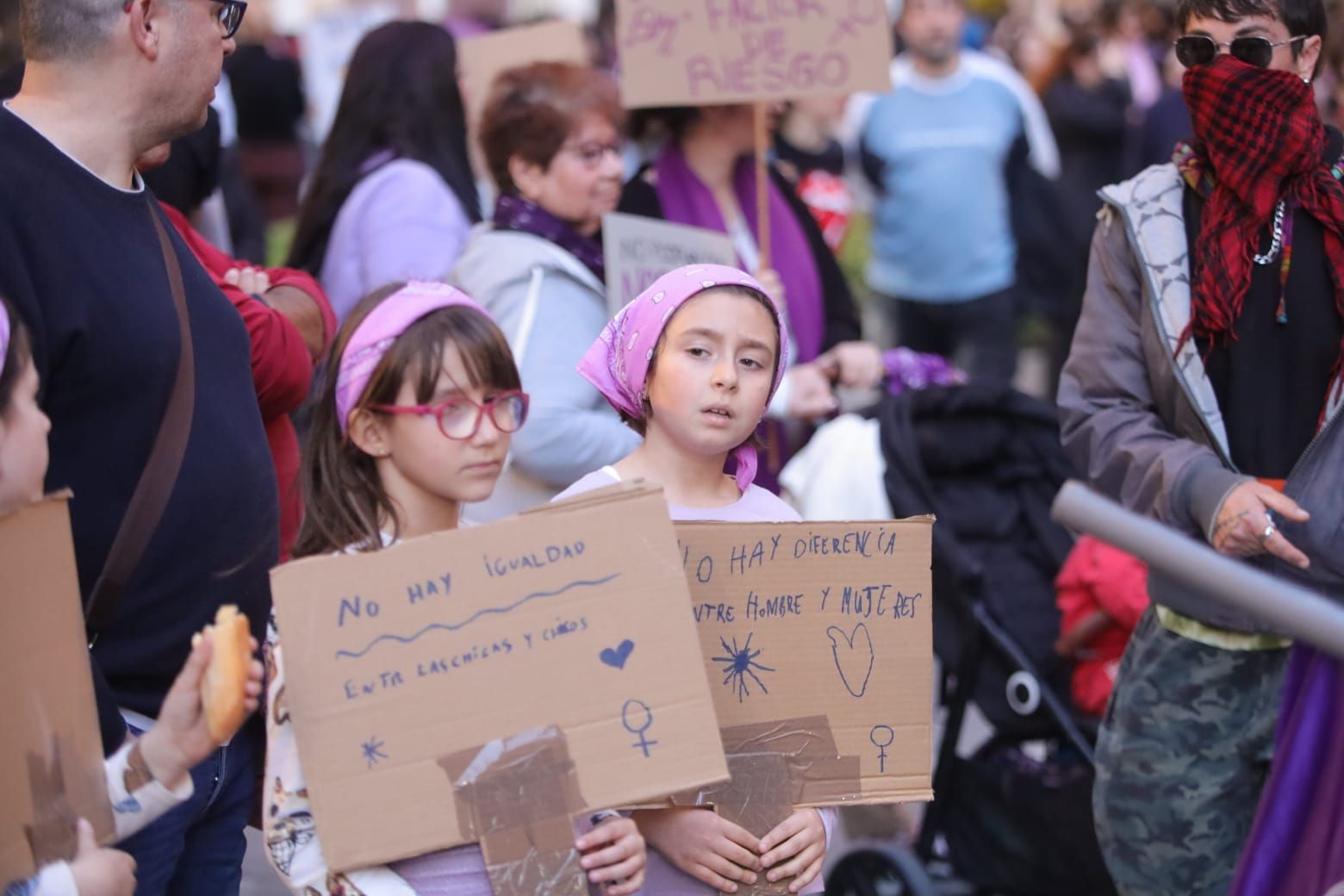 Las mejores imágenes de la manifestación del 8-M en Castellón