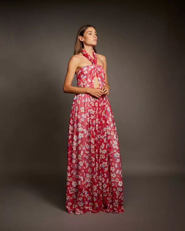 Los vestidos de invitada de primavera que te convertirán en la mejor vestida, sin importar tu edad 13 Moncloa Vestido Ainhoa de Artôla: elegancia nocturna con un toque floral
