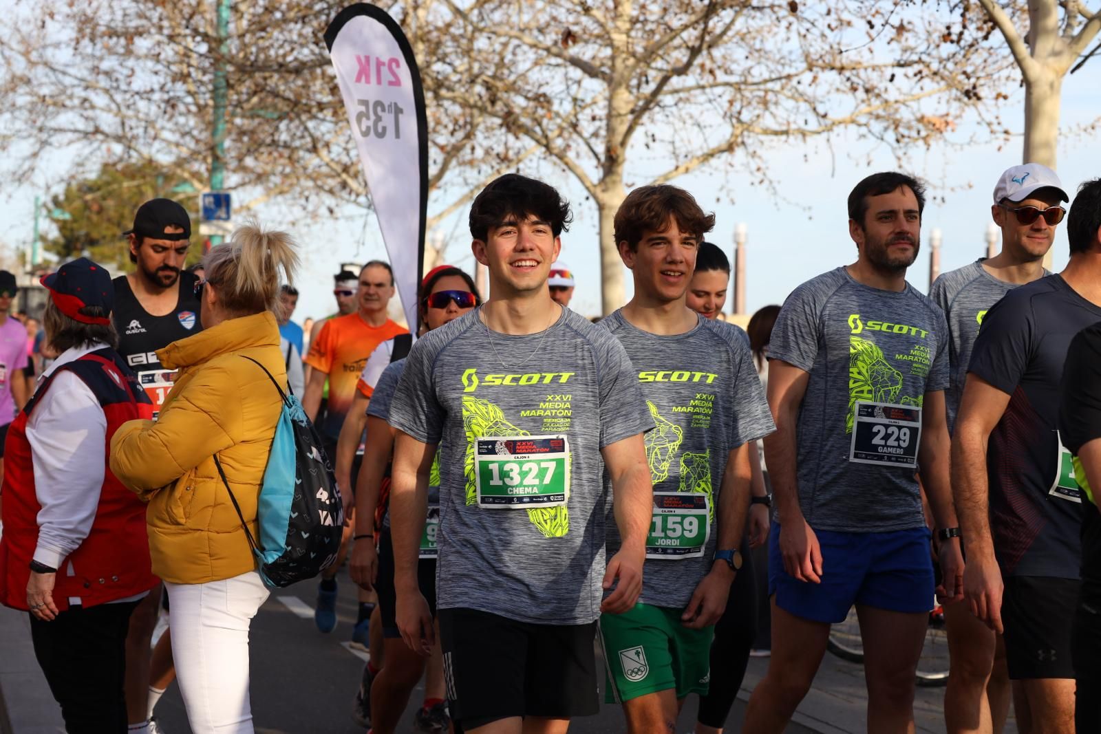 En imágenes | Búscate en el Medio Maratón de Zaragoza 2024