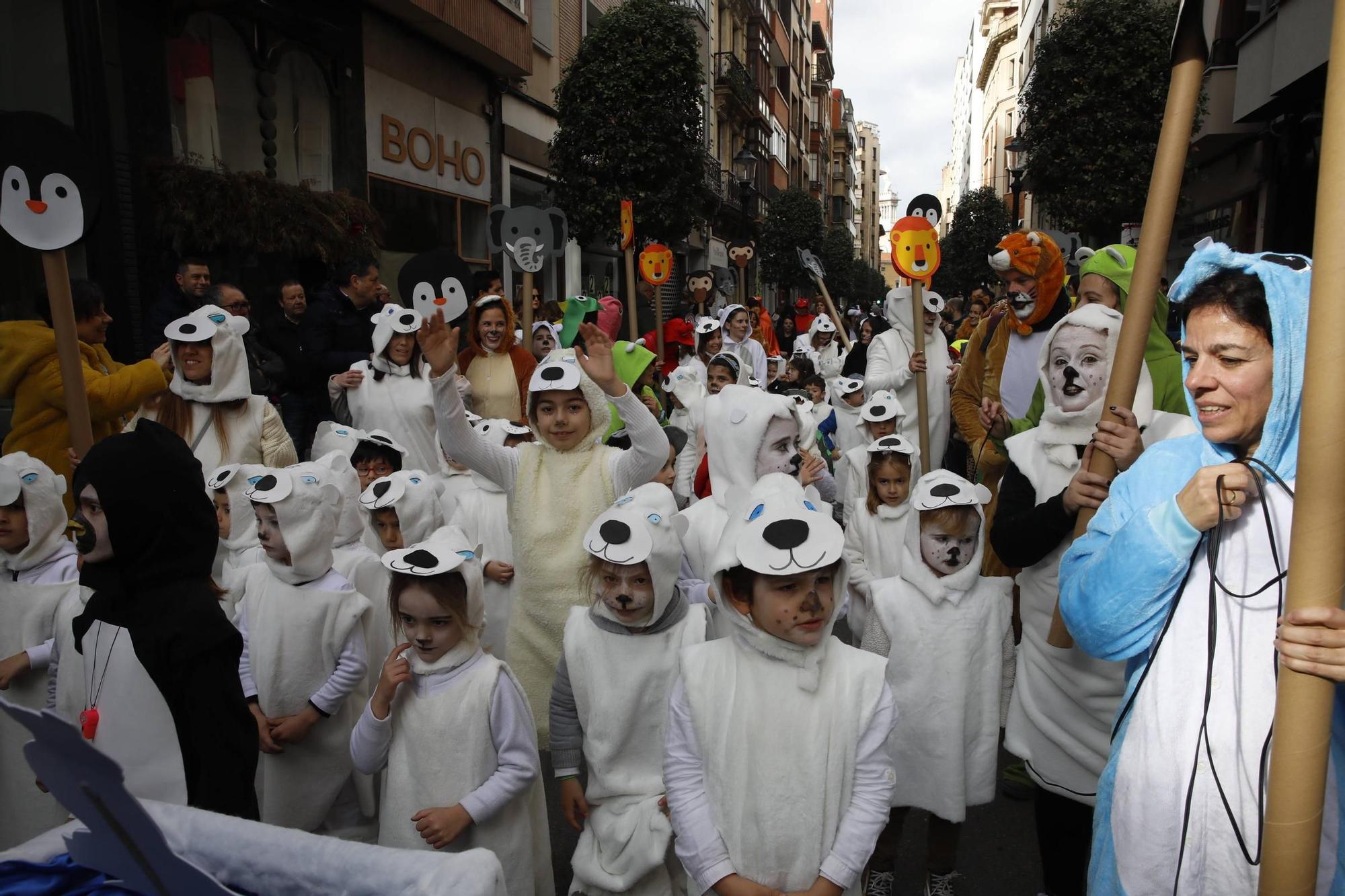 Así han disfrutado pequeños y mayores en el desfile infantil del Antroxu de Gijón (en imágenes)