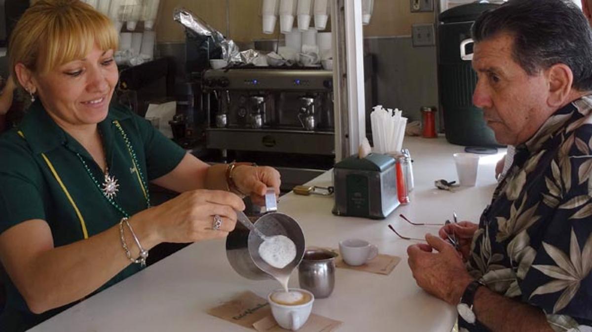 El consum d’unes tres tasses de cafè al dia pot tenir efectes beneficiosos per a la salut.