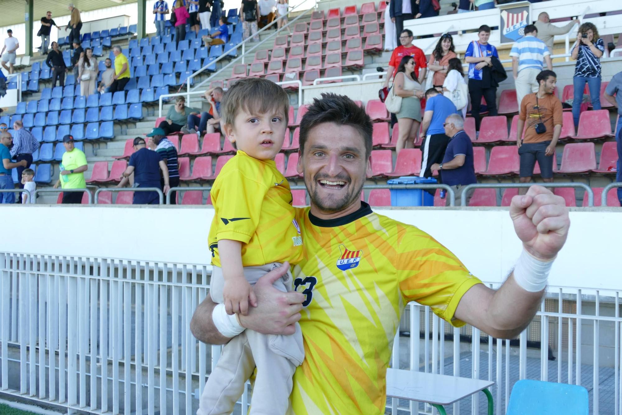 Eufòria al Figueres celebrant l'accés a la promoció d’ascens a Tercera RFEF