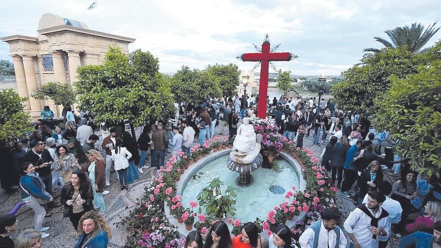 Cruz del Santo Sepulcro, en la plaza del Triunfo de San Rafael.