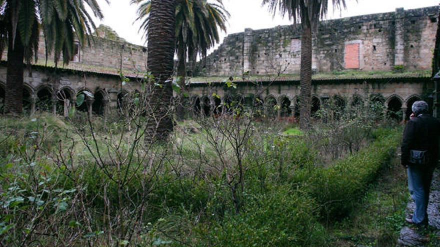 Estado que presenta el claustro de San Francisco, joya del siglo XIV.  // Jesús Regal