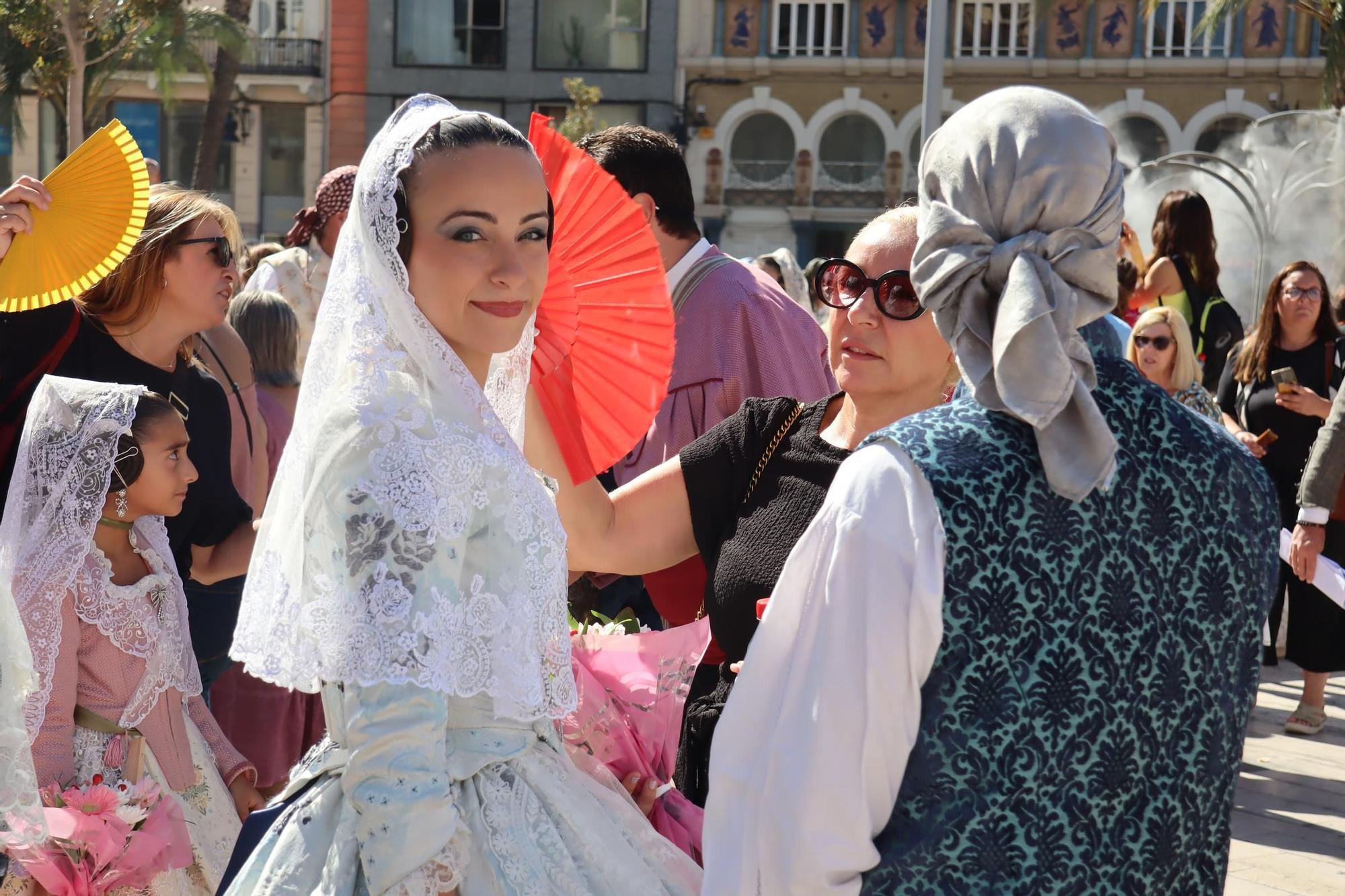 Una Ofrenda en pleno Septiembre con las Fallas del Marítimo