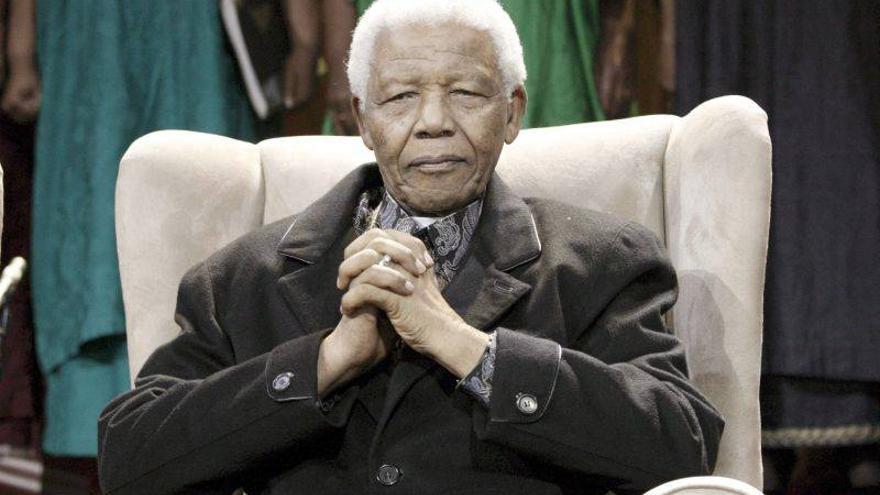 Mandela, en estado grave pero estable tras recaer de su infección pulmonar