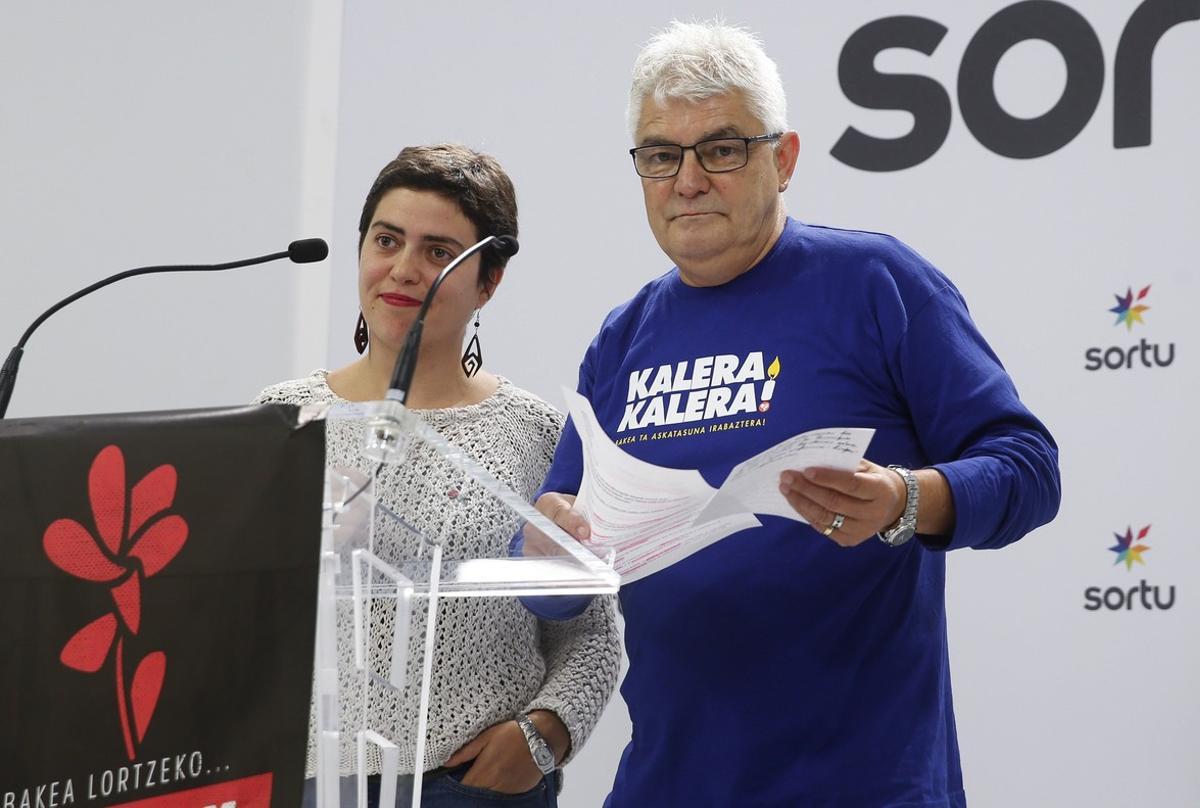 Detinguts 'Kubati' i dues dirigents de Sortu per enaltir l'etarra Belén González