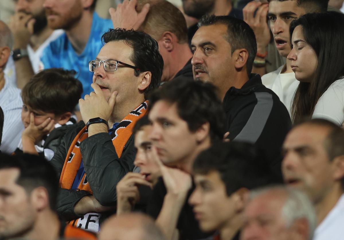 La emoción de Mestalla durante el derbi con el Villarreal