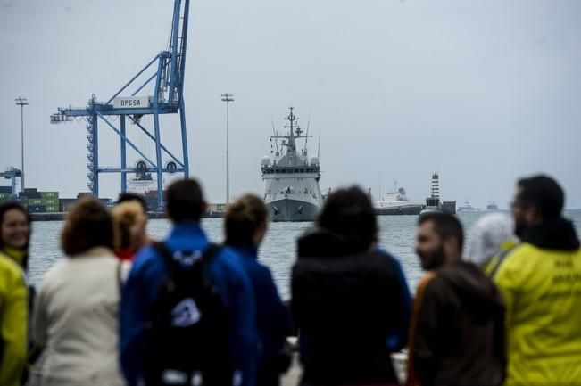 Maniobras de la Armada en la capital grancanaria