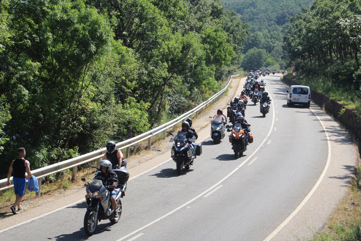 Sanabria despide la multitudinaria concentración de motos