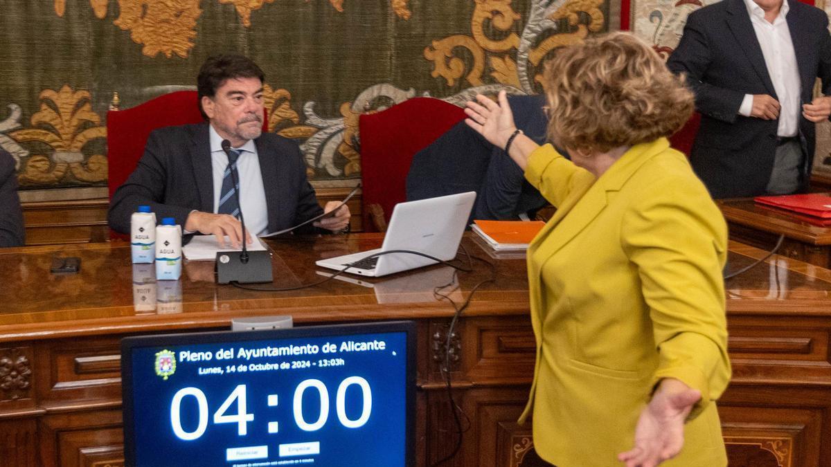 Primeras comparecencias en la comisión de Les Naus: del tripartito a técnicos municipales en Alicante