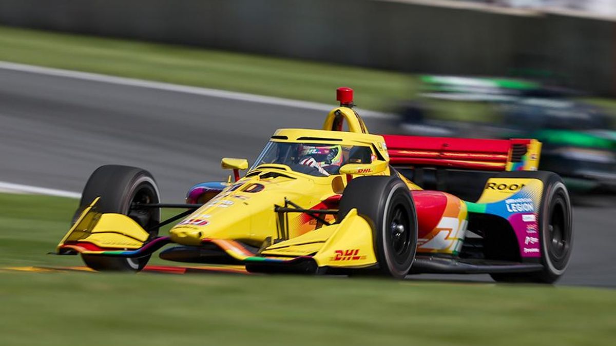 Álex Palou rodando en el circuito de Road America