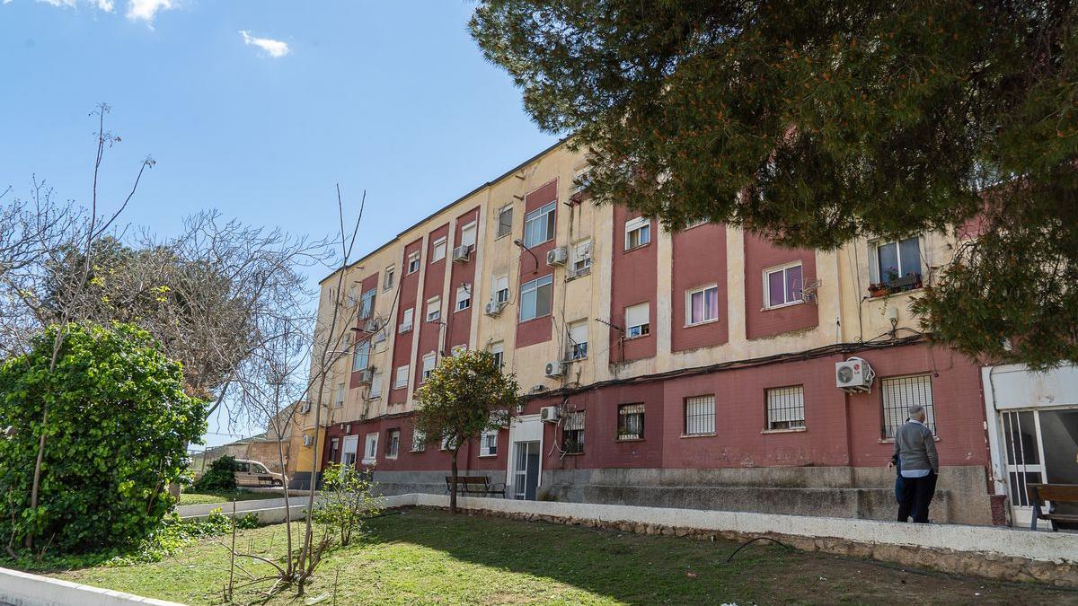 Uno de los edificios que será rehabilitado en la barriada Villalba