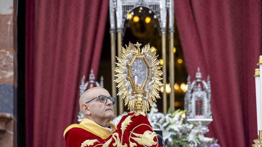 Miles de flores para la patrona de Caravaca