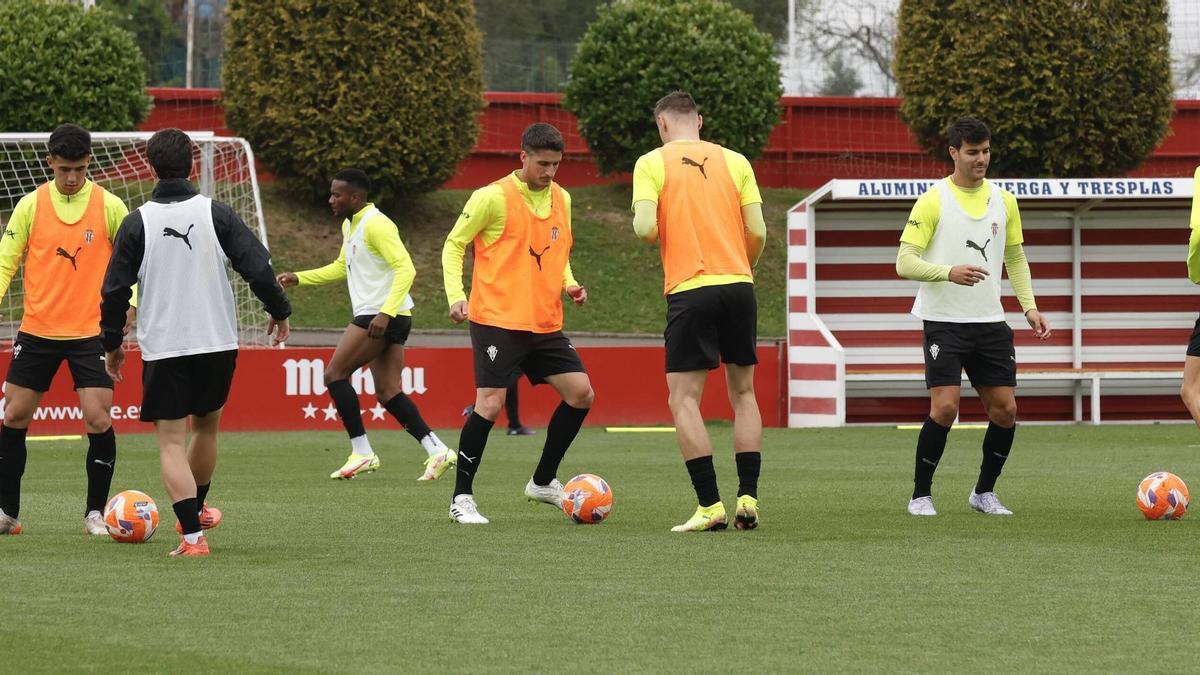 Entrenamiento del Sporting en Mareo.