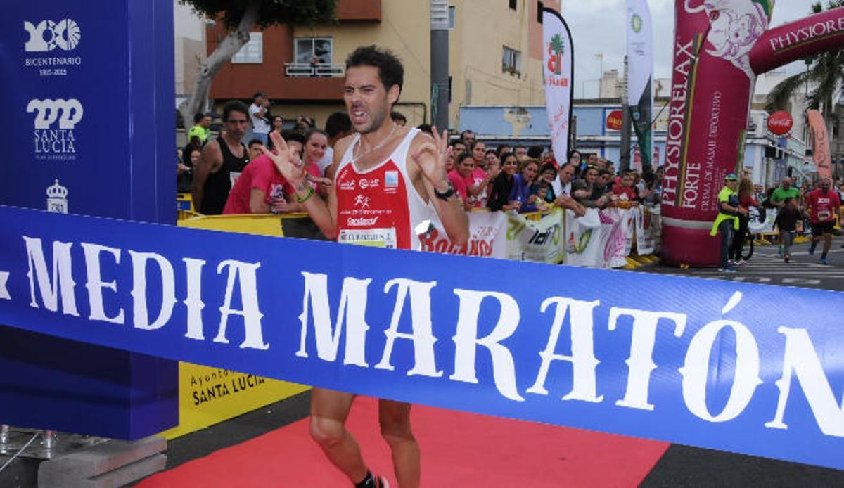 Rubén Palomeque y Pilar Ramos imponen su ley en Vecindario