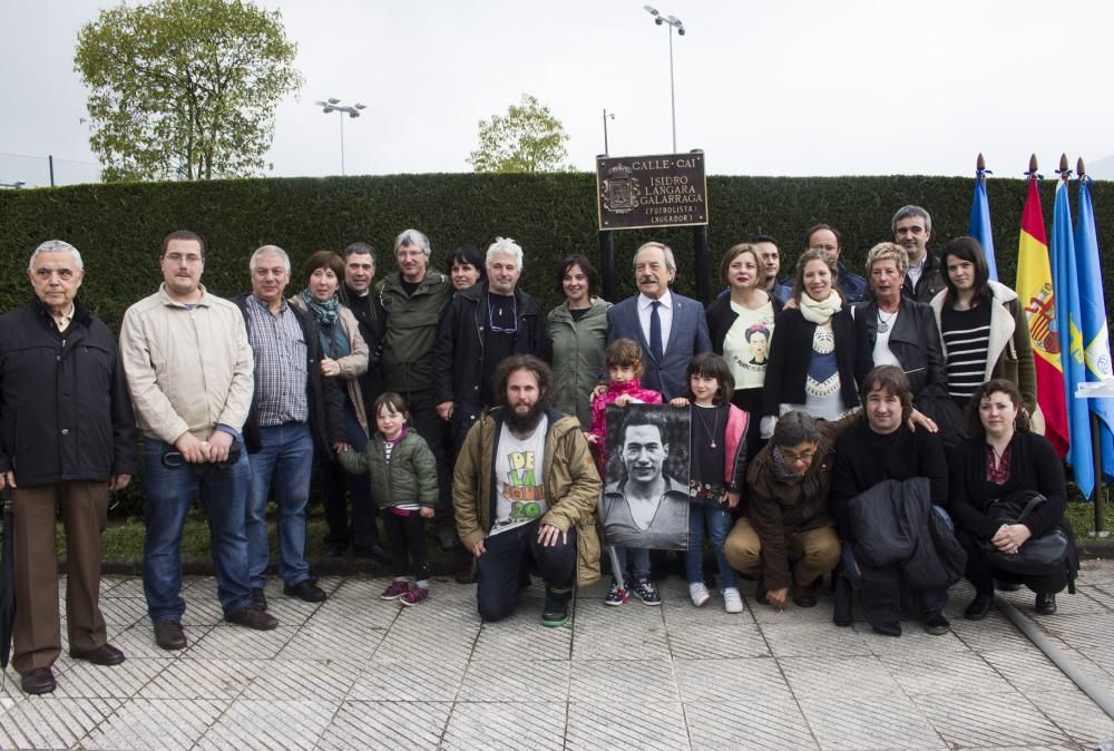 Descubrimiento de la placa de Isidro Langara en el