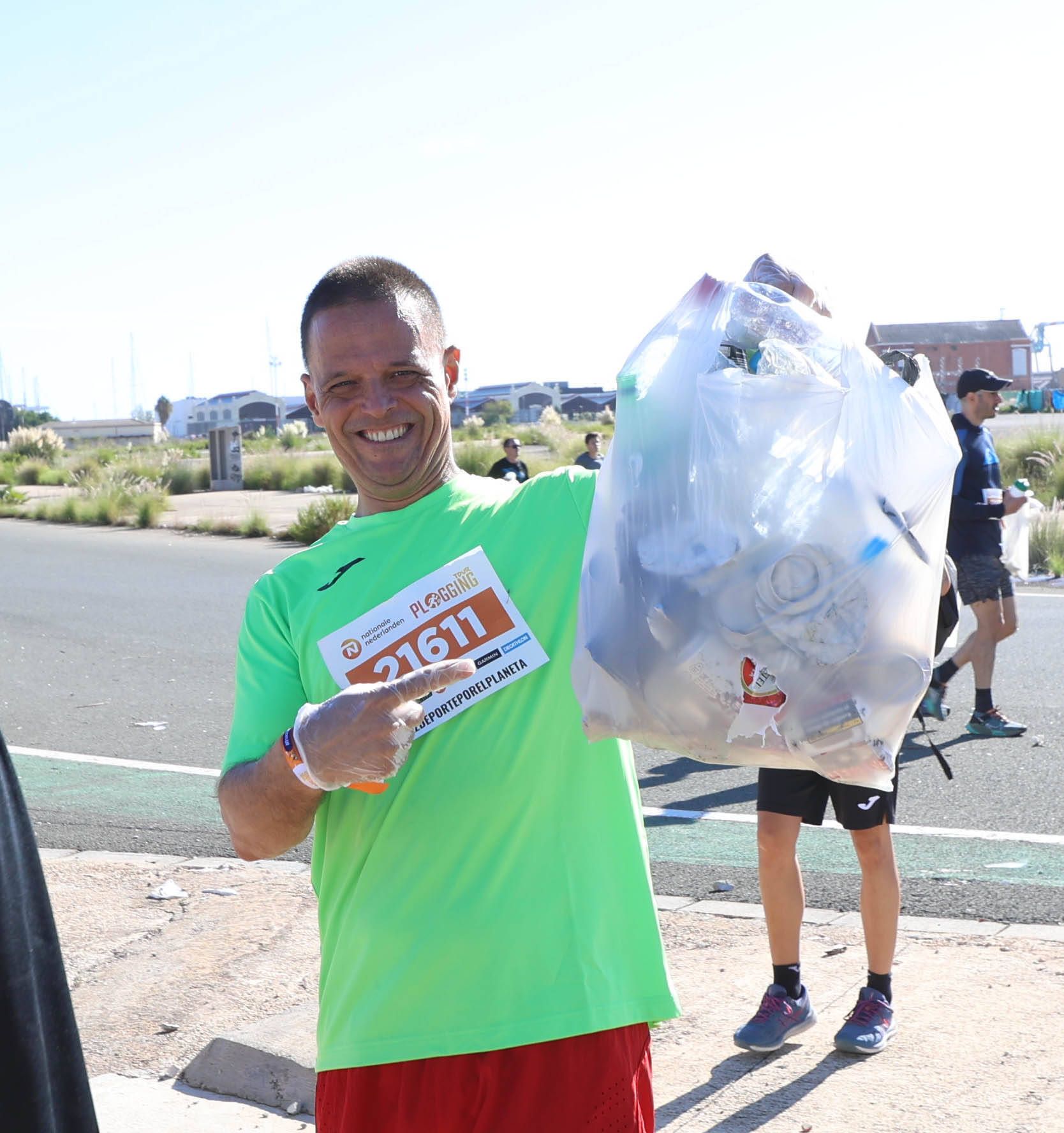 Nationale-Nederlanden Plogging Tour en Valencia que inaugura la Semana Europea del Deporte