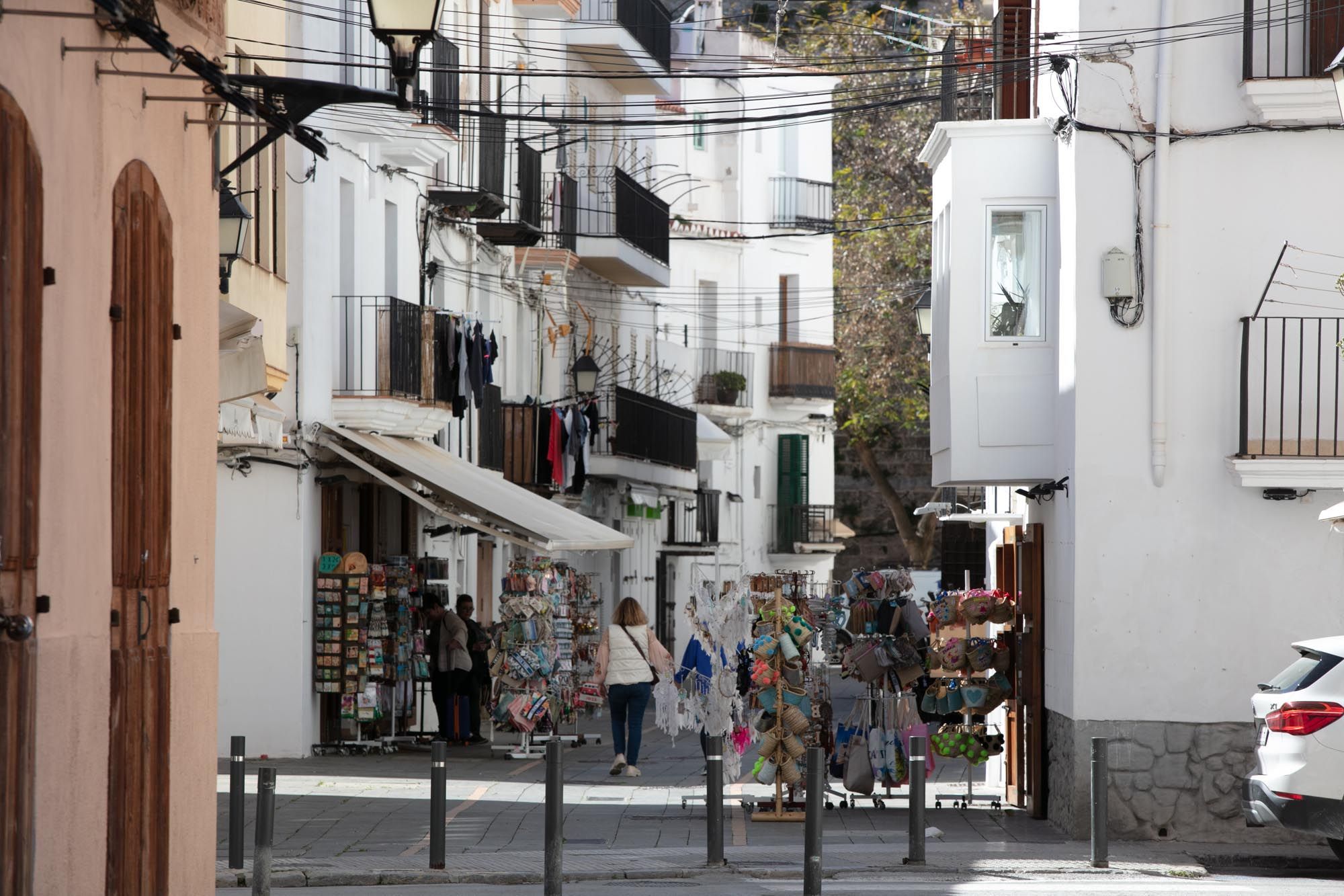 Los negocios de Ibiza se preparan para el inicio de la temporada en Semana Santa