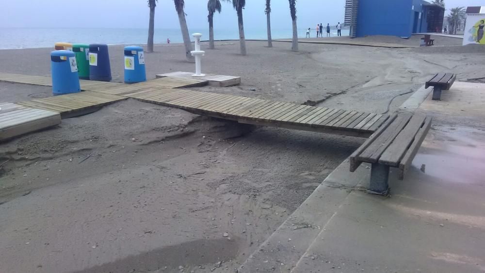Así quedó la playa de San Juan tras el temporal de ayer