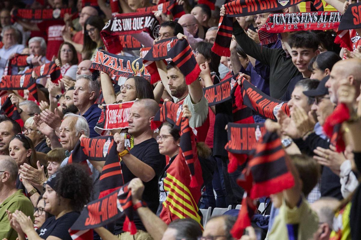 Les imatges del partit de tornada de la semifinal del play-off entre l'Spar Girona i el València